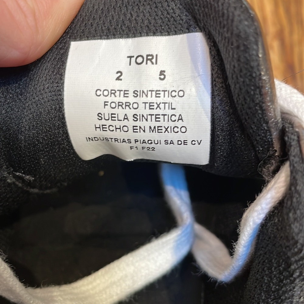 Westies Tori metallic silver stud lace up sneakers size 5 - Picture 10 of 11